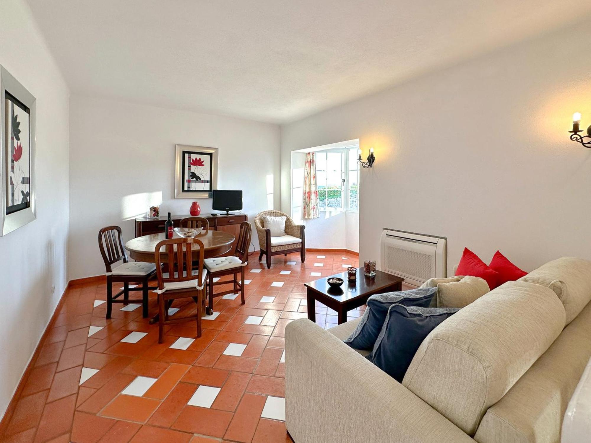 Portas Da 406 T1 Apartment *