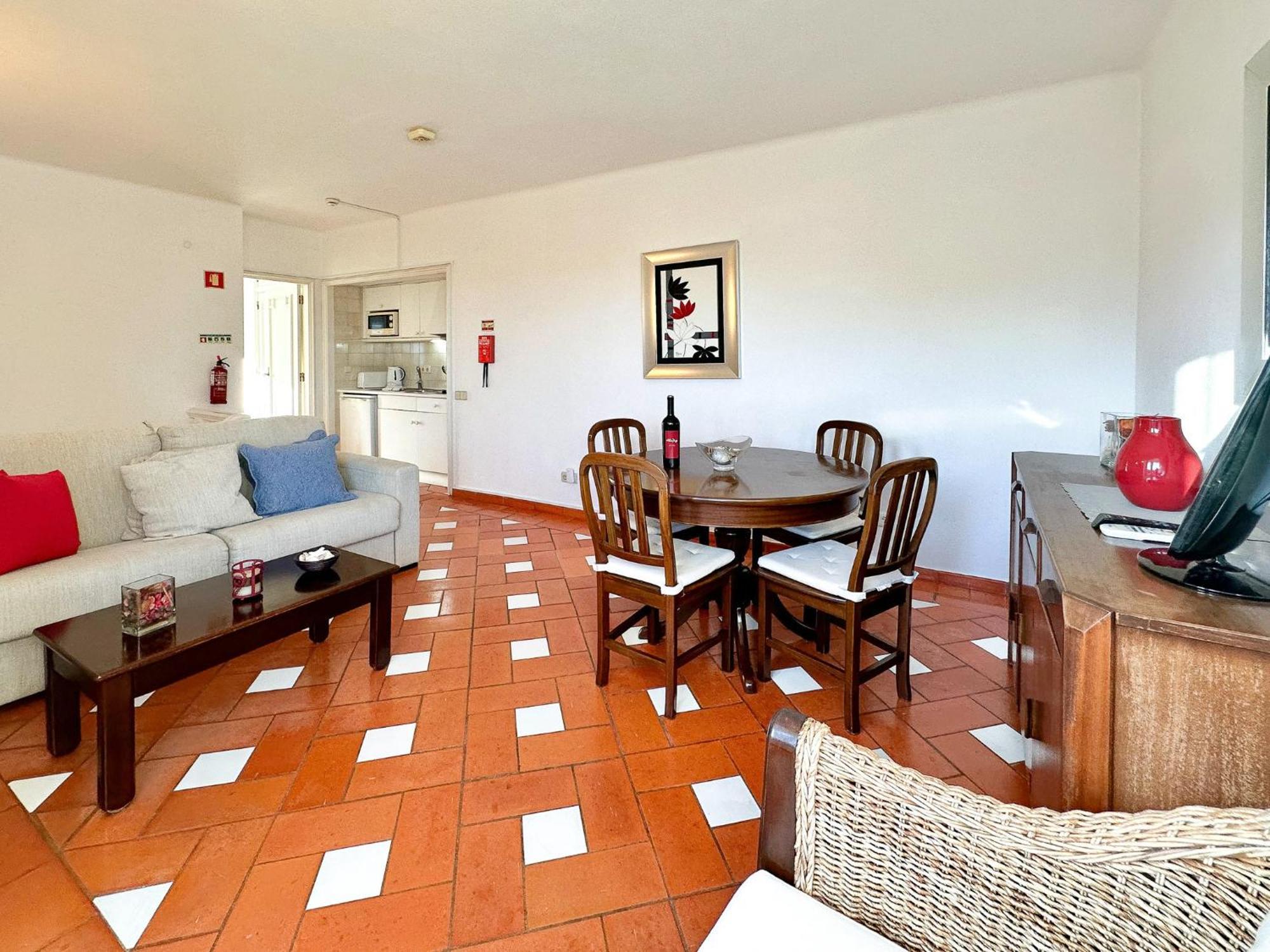Portas Da 406 T1 Apartment